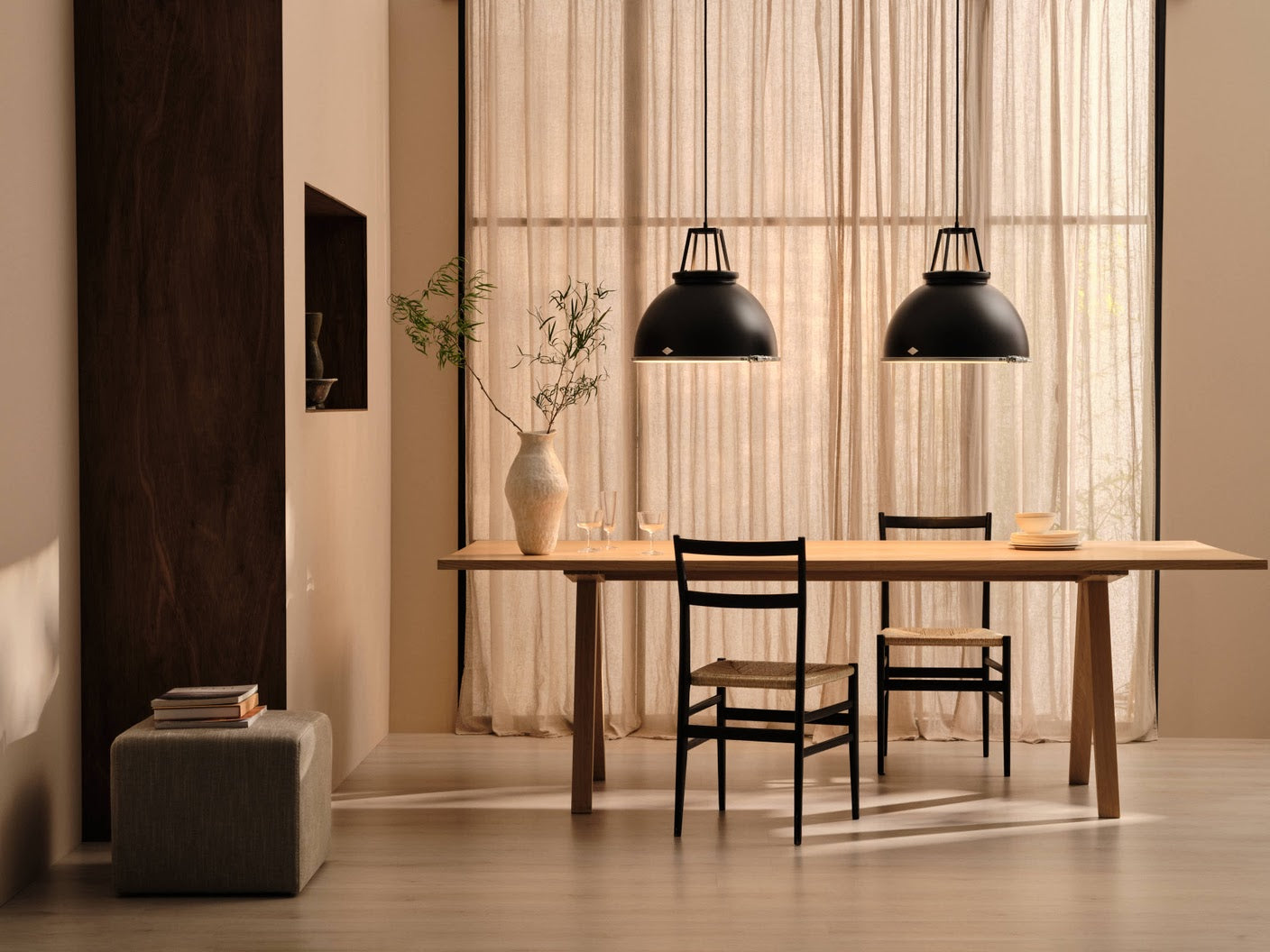Titan Size 3 Pendant - Black Edition - With diffuser