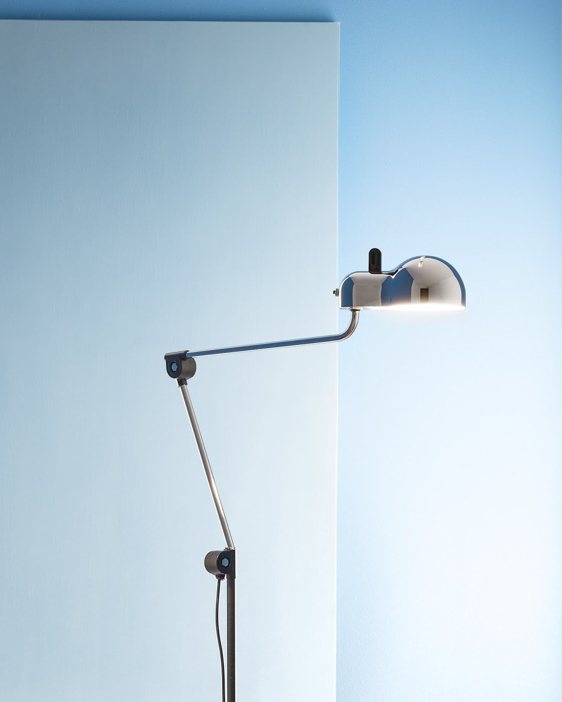 Topo floor light