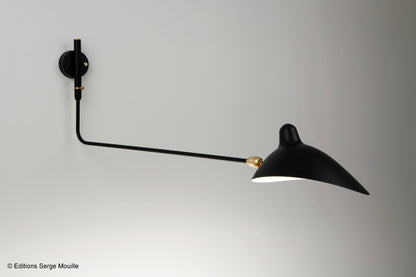 One straight arm wall lamp