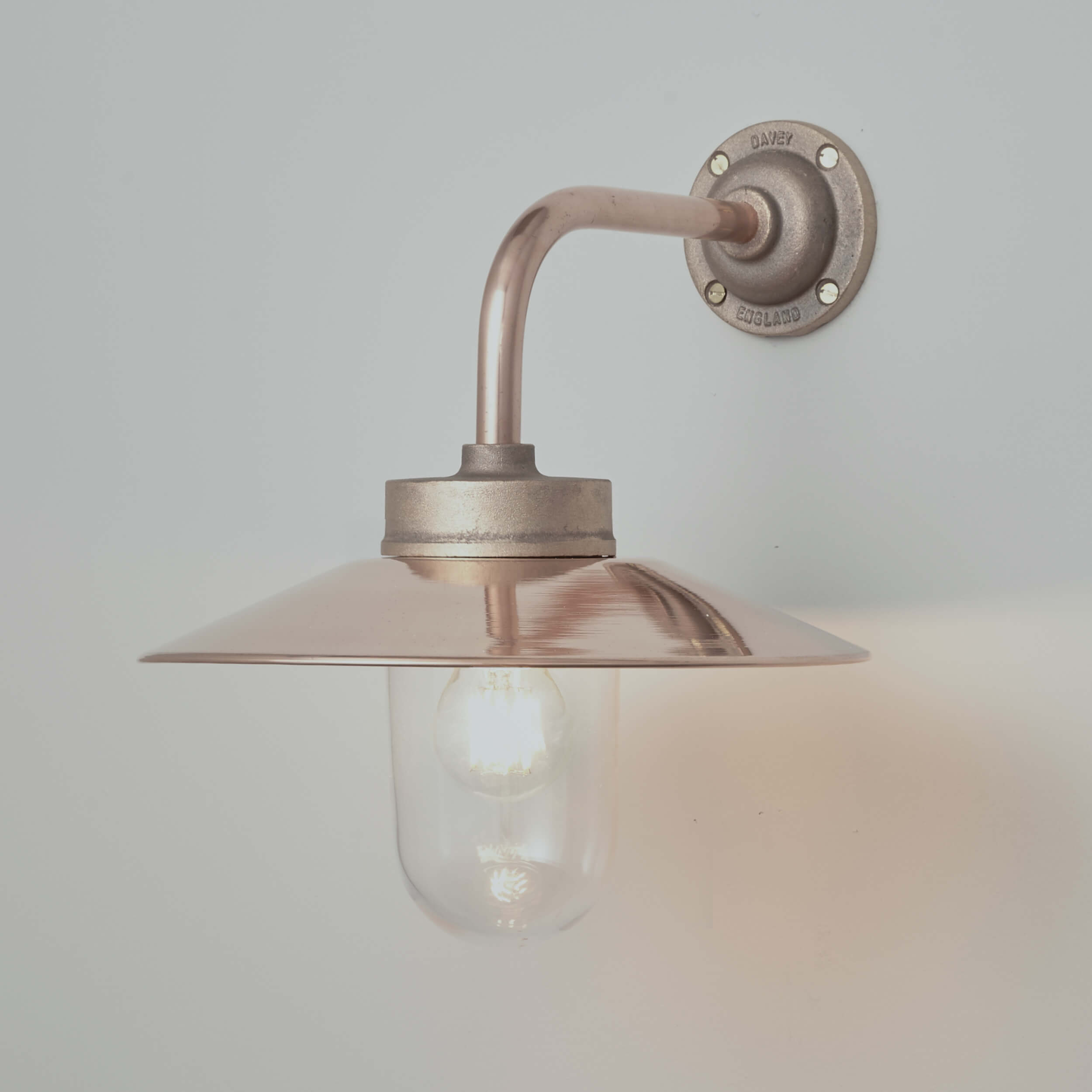 Exterior bracket light (round) 7680