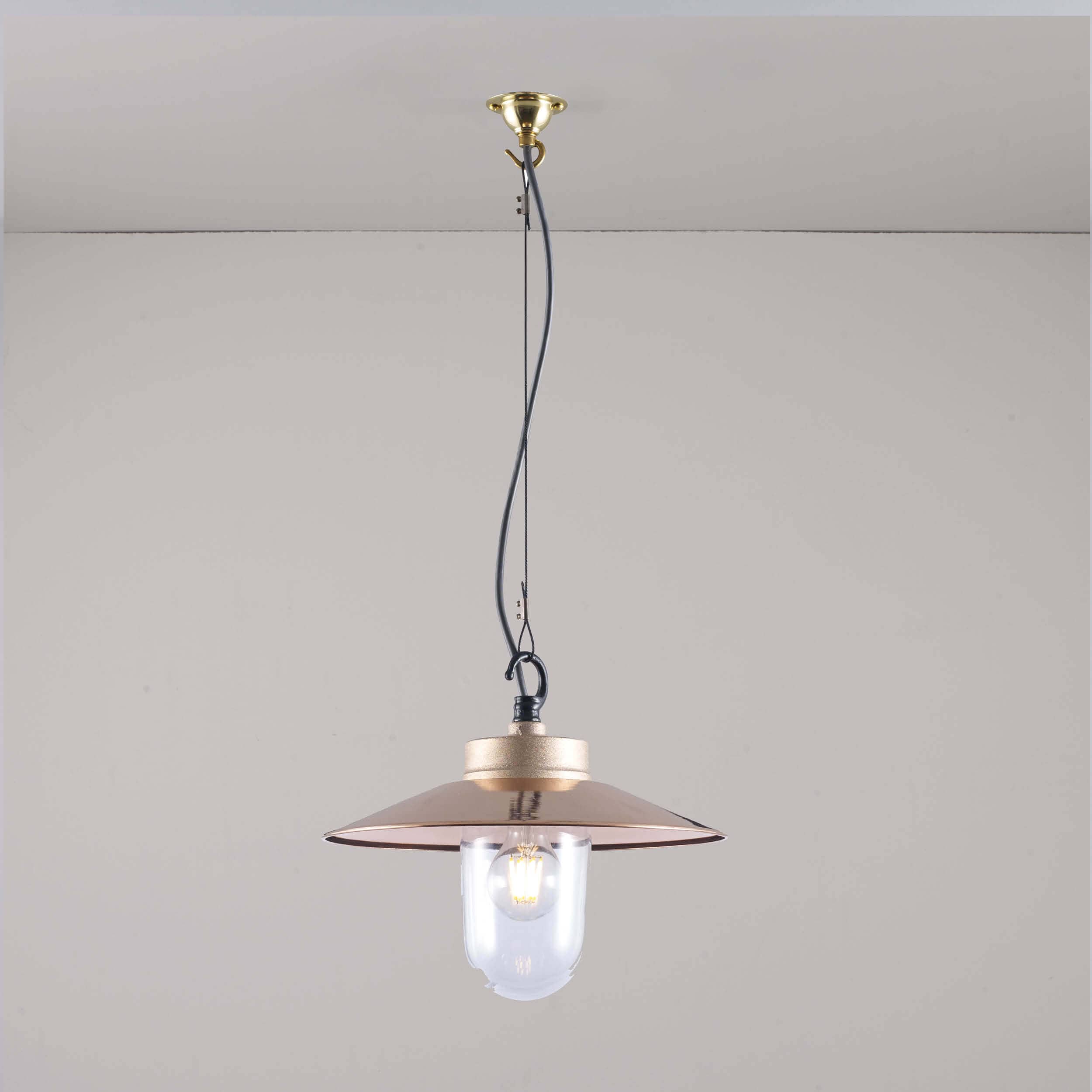 Well glass pendant with visor 7680