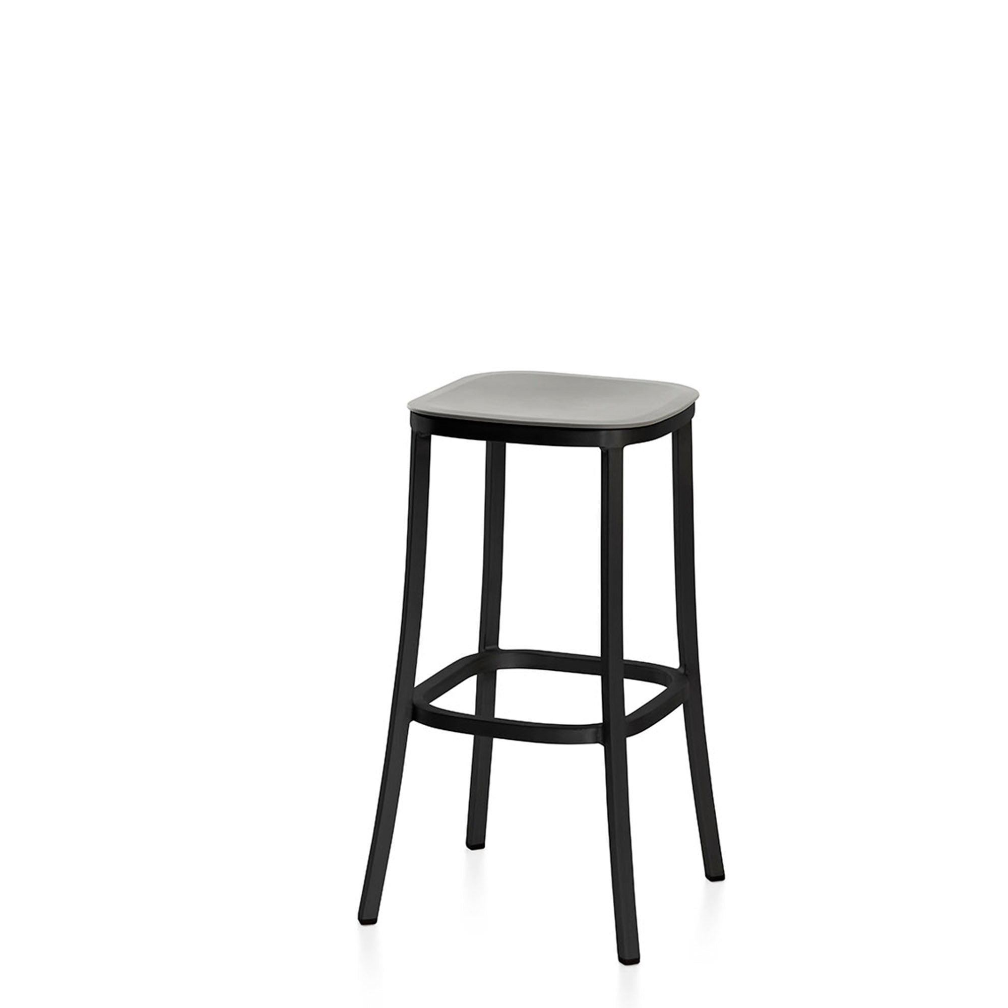 1 Inch stool by Jasper Morrison
