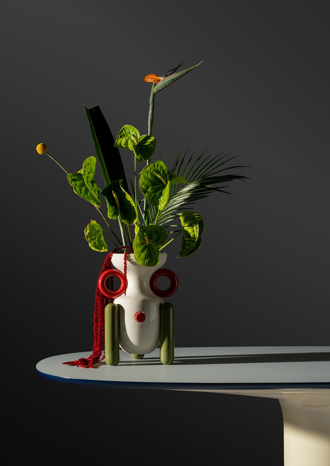 Explorer vase