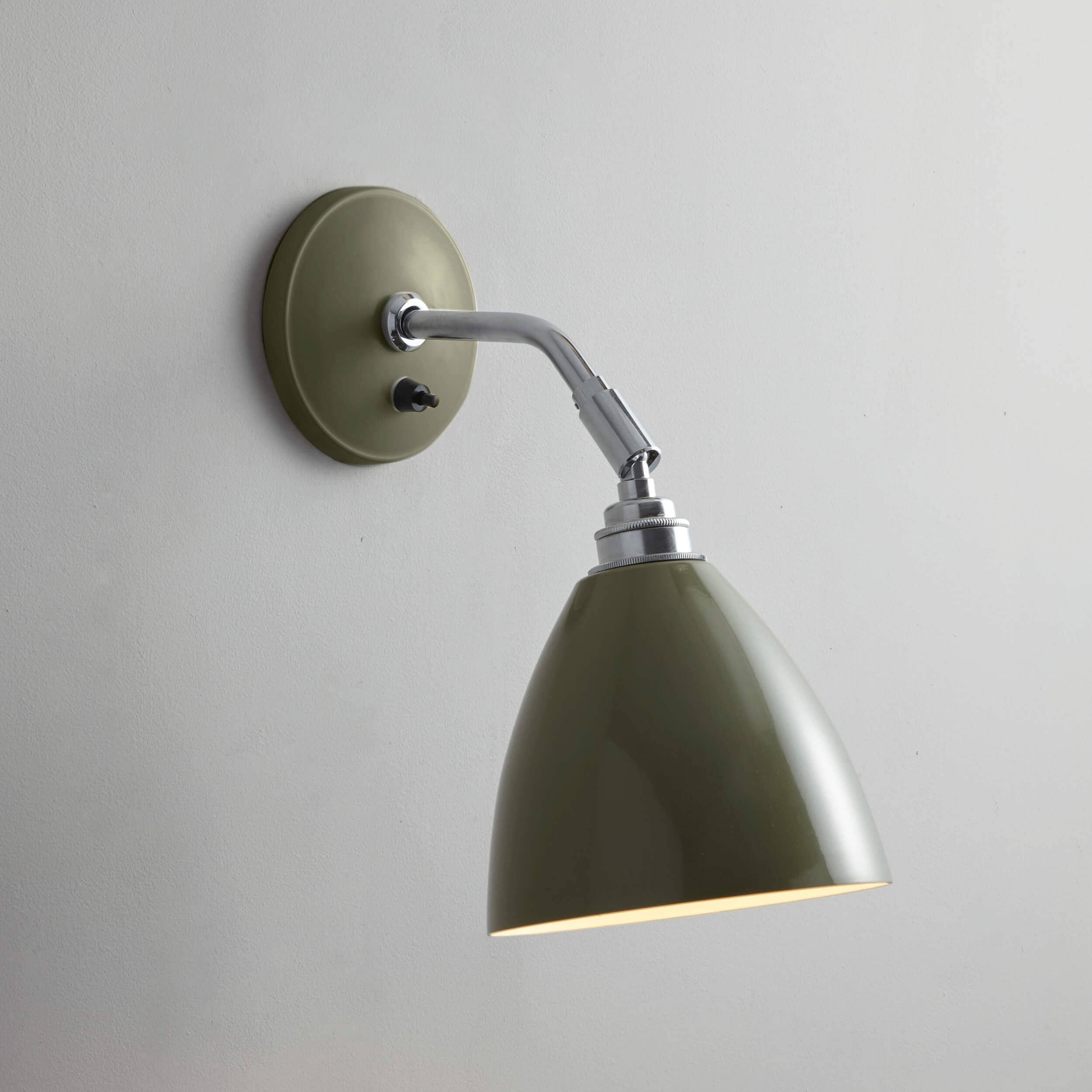 Task short wall light