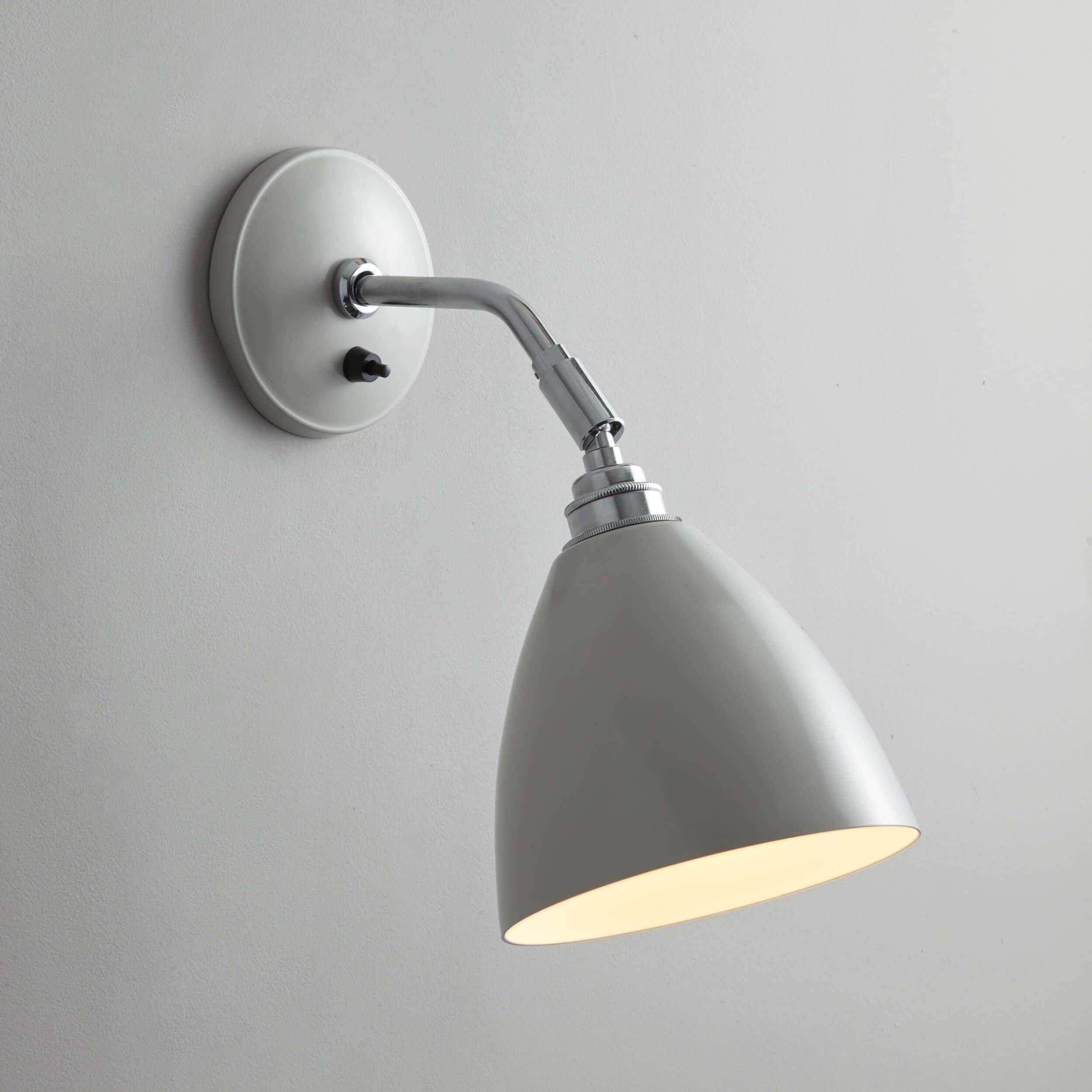 Task short wall light