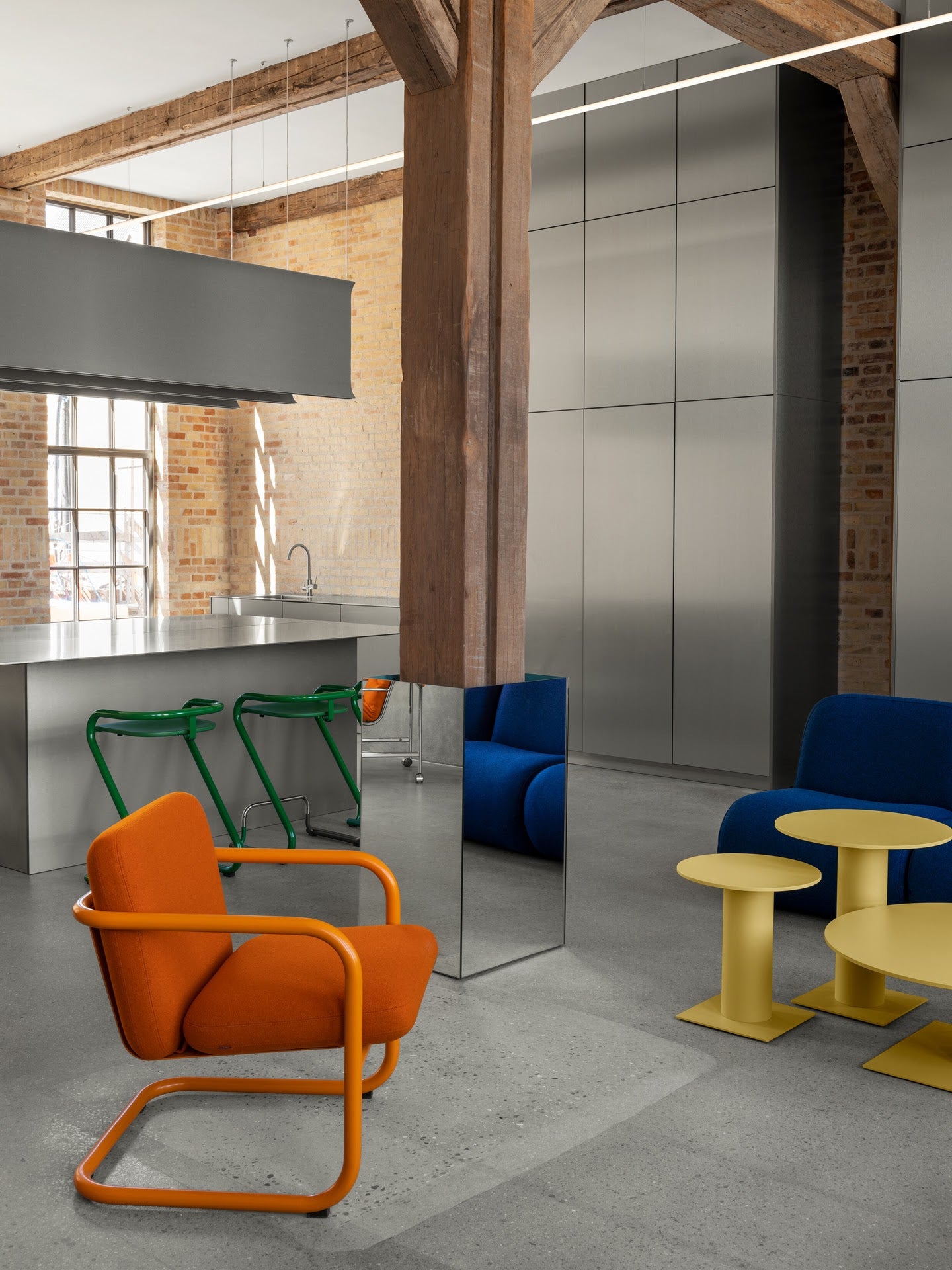 S70 - 4 Chair