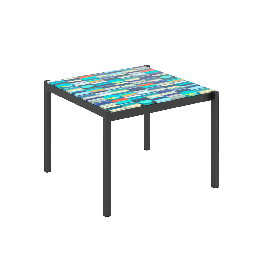 Iris Dining table