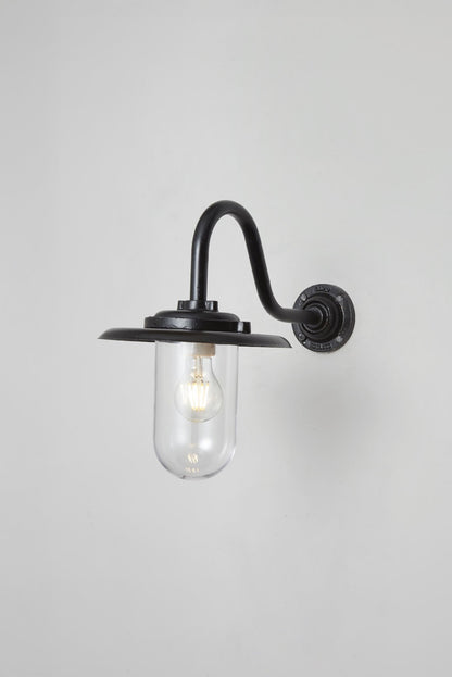 Exterior bracket light, 100W, 7677