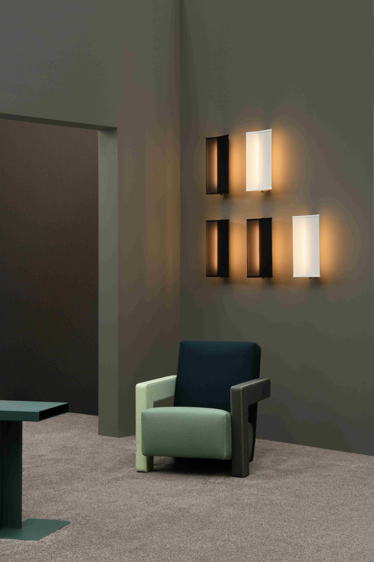 G3 wall light