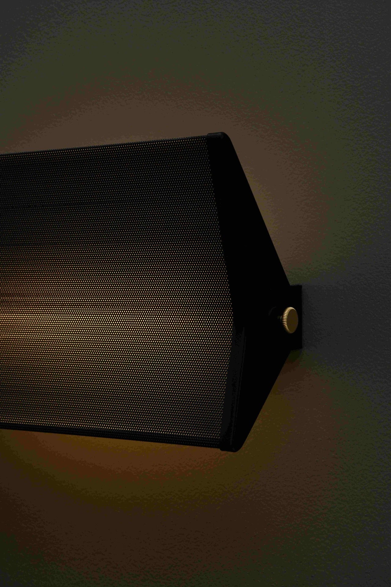 G3 wall light