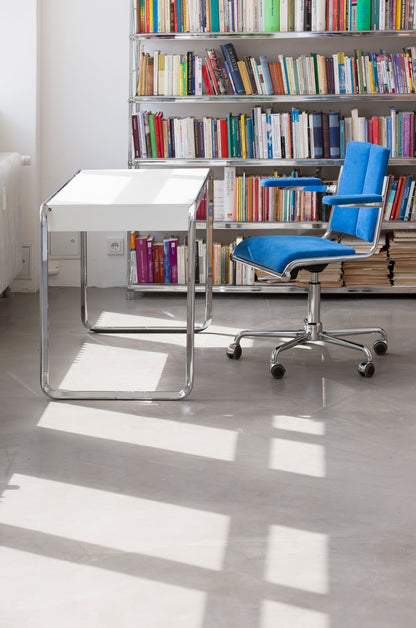 D12 Desk chair