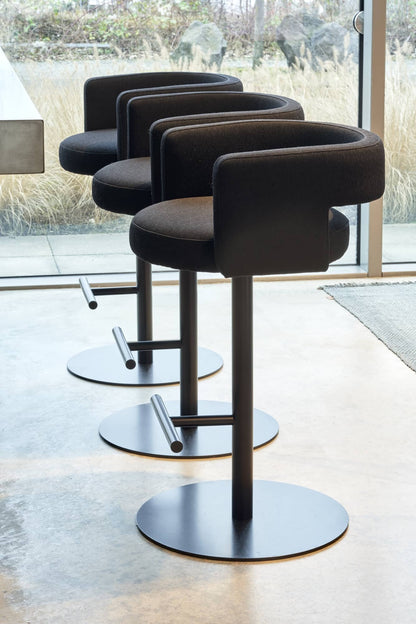 D8P-2 Bar chair