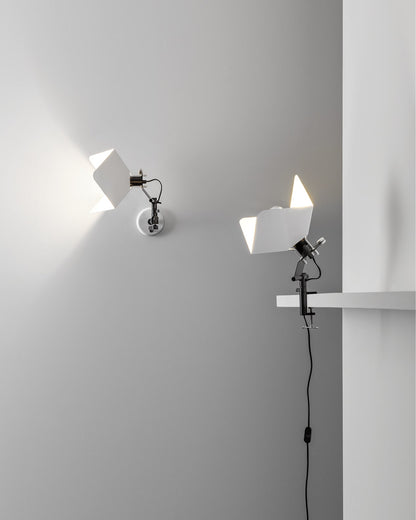 Triedro Wall light