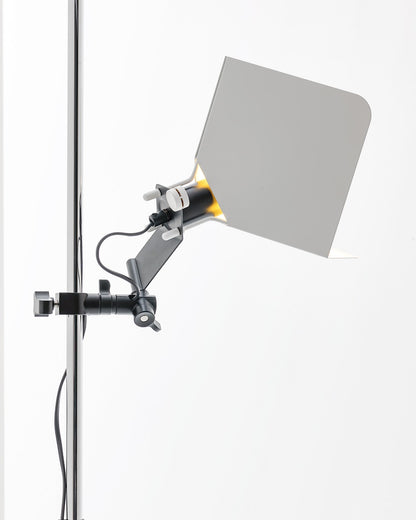 Triedro Floor light